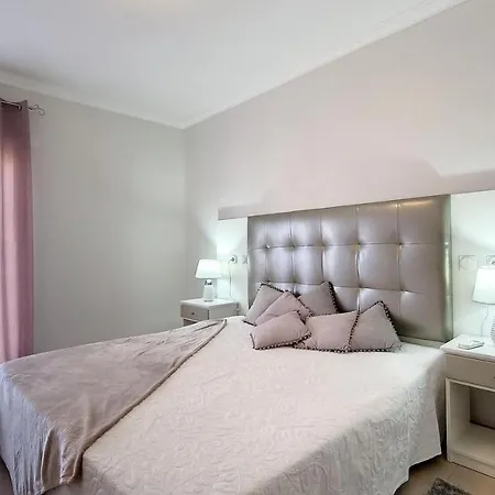 Alphamena Appartement *