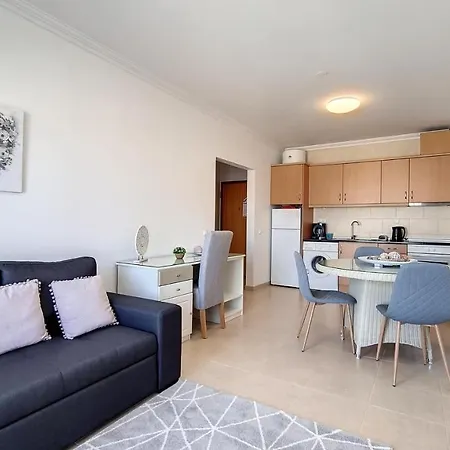 Alphamena Appartement *